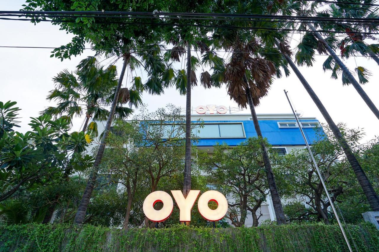 Oyo 197 Prime Royal Hotel Kapasari Exterior photo